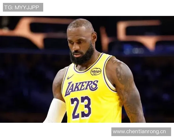 詹姆斯交易传闻引发热议NBA局势愈发混乱令人担忧